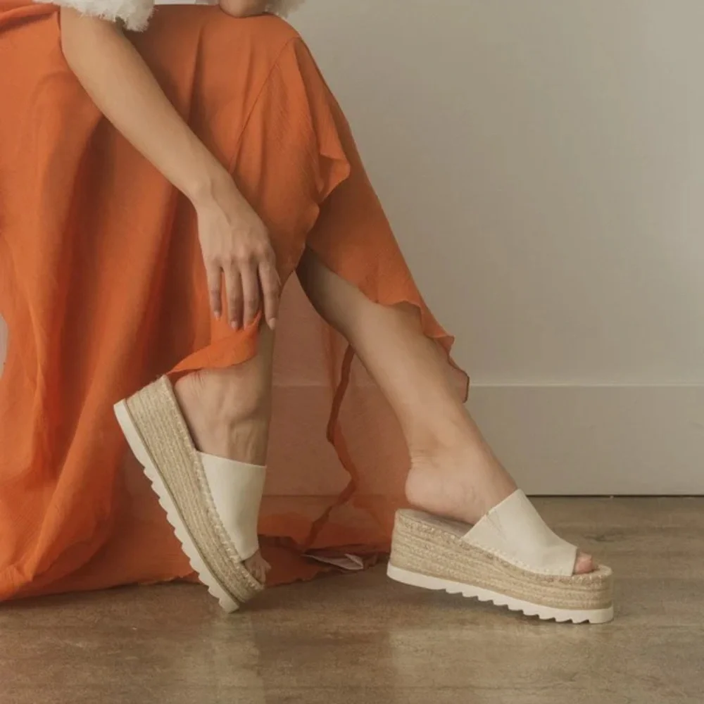 🌾 Oasis Society of‎ California Platform Espadrille Slide in Stone